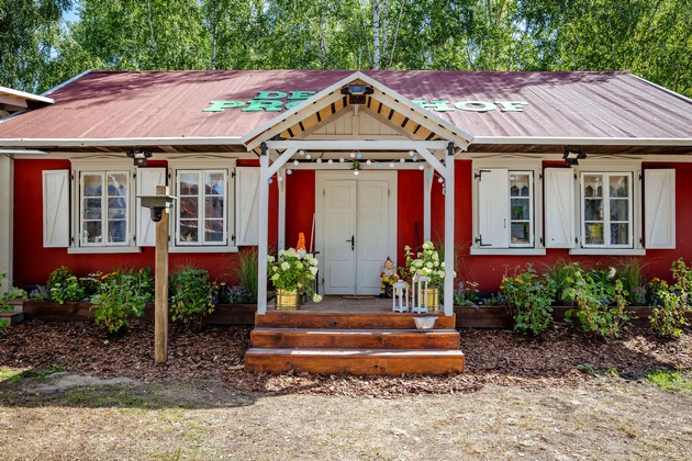 &quot;Der Promihof&quot; startet im Oktober! RTLZWEI zeigt Deutschlands erste Bauernhof-Realityshow