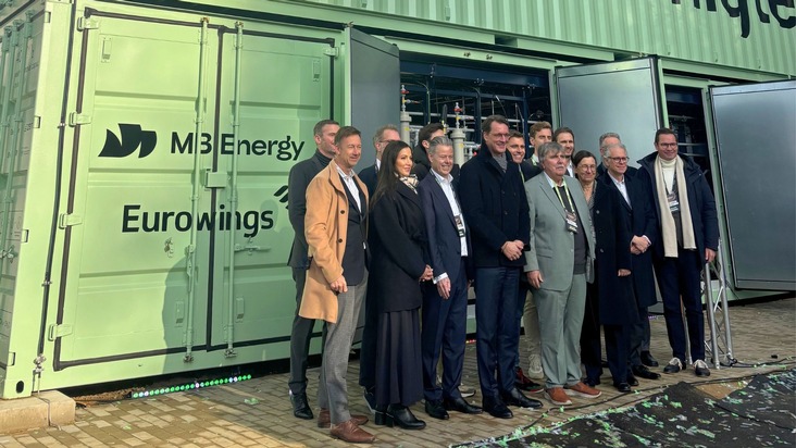 Licht + Luft = Kraftstoff: Neue Anlage für synthetisches Erdgas in Duisburg