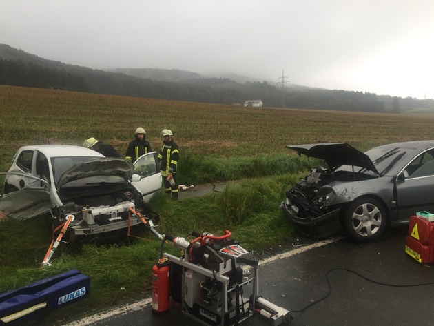 FW Lügde: Technische Hilfe Verkehrsunfall / 3 verletzte Personen