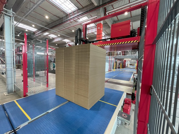 New corrugated sheetfeeder plant in Petersberg starts production