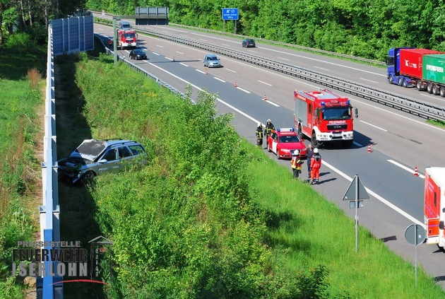 FW-MK: Verkehrsunfall auf der Autobahn 46