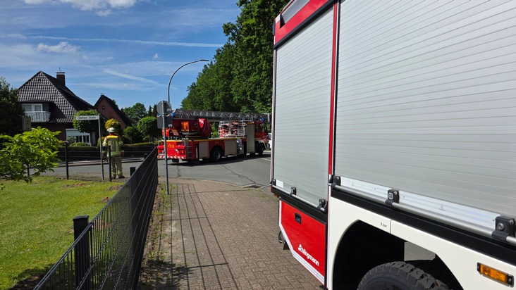 FW-ROW: Brand im Dachbereich eines Einfamilienhauses in Gnarrenburg