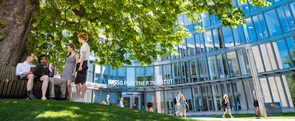 HPI Hasso-Plattner-Institut: Jetzt f&uuml;r das Informatikstudium am HPI bewerben / Hasso-Plattner-Institut bereitet junge Talente auf eine von KI-gepr&auml;gte Zukunft vor