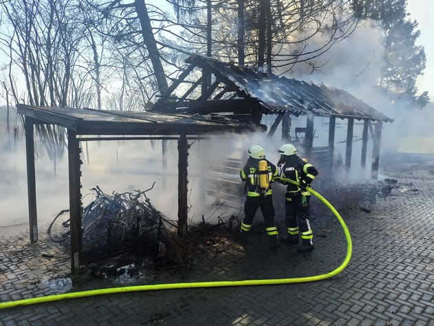 FW-KLE: Brand eines Kleingebäudes an einer Senioreneinrichtung