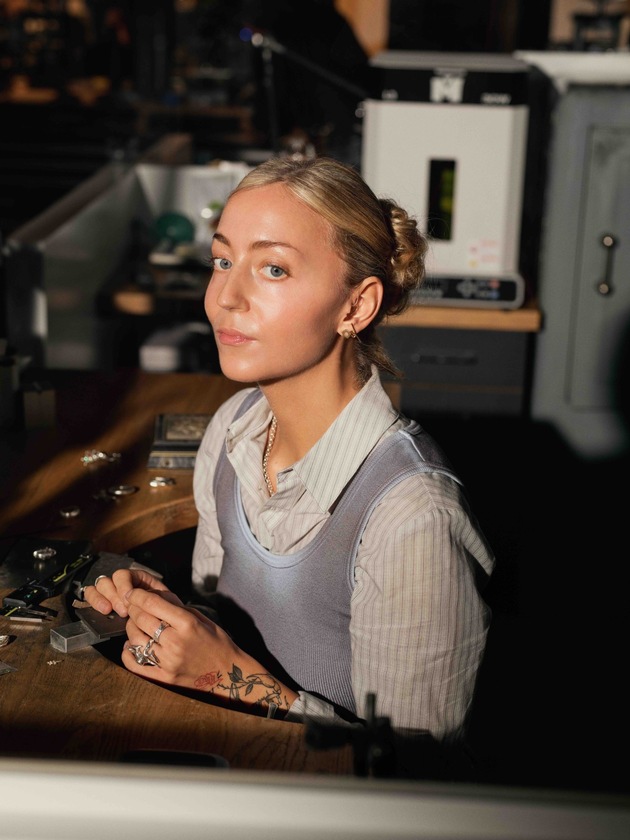 Wegweisende Foto-Kampagne &bdquo;The New Norm&ldquo; mit neuen Motiven: GN unterst&uuml;tzt H&ouml;rakustiker mit weiteren, frei nutzbaren Profi-Bildern zum Leben mit modernen H&ouml;rsystemen