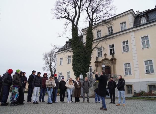 POL-AK NI: Was uns verbindet: Junge Menschen aus Deutschland und Polen im Dialog über Geschichte und Zukunft/ Studienfahrt nach Kreisau: Gemeinsames Lernen für Demokratie und Erinnerungskultur