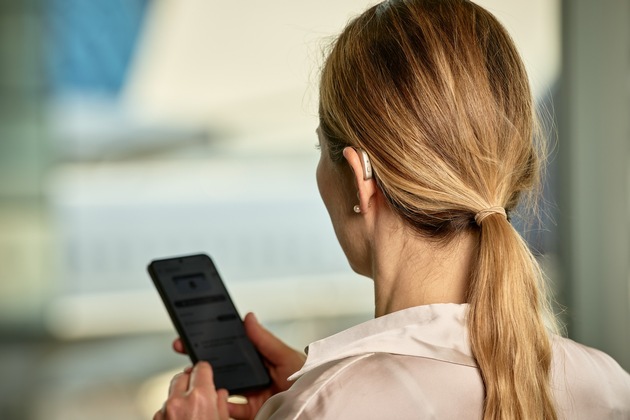 Flughafen Frankfurt setzt als weltweit erster Flughafen Auracast&trade; f&uuml;r &ouml;ffentliche Durchsagen ein