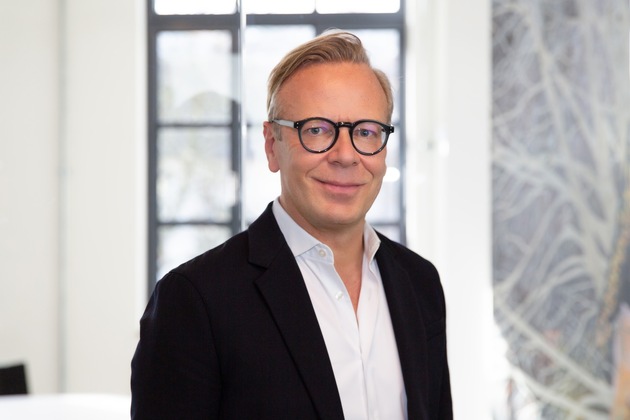 FRAUWENK und The Medical Network gewinnen Kommunikationsetat für die United Robotics Group