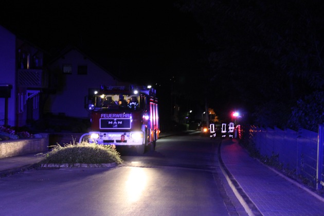 FW Lügde: Feuer 3 / gemeldeter Kellerbrand