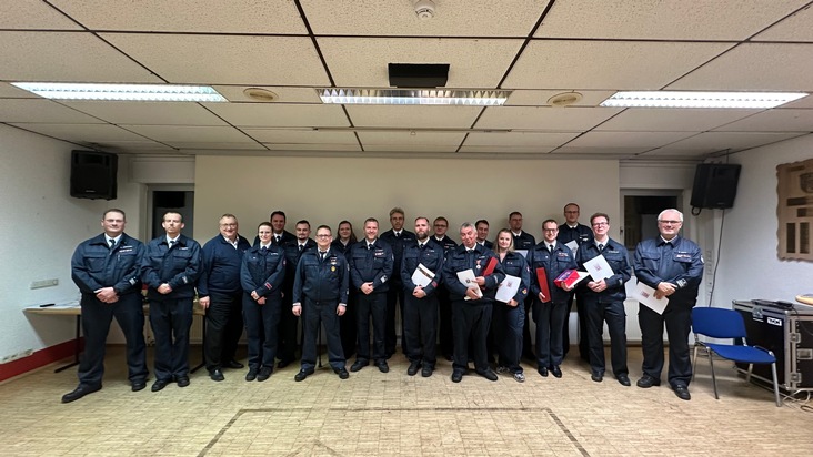 Feuerwehr MTK: Hohes Engagement bei 685 Einsätzen - Feuerwehren der Stadt Hattersheim am Main blicken auf ein herausforderndes Jahr zurück