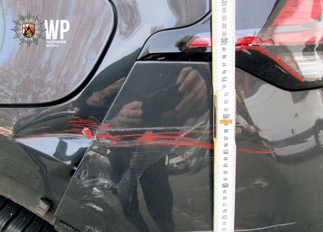 POL-PIKUS: Kia gerammt und abgehauen