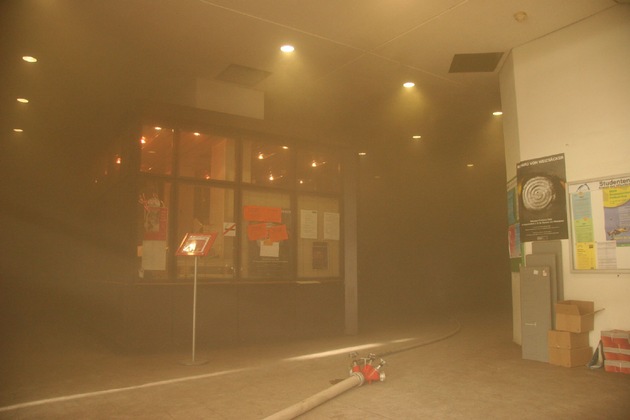 FW-E: Feuer in Gesamthochschule Essen-Duisburg
