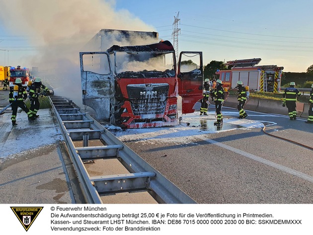 FW-M: Lkw-Brand auf Autobahn (A 99)