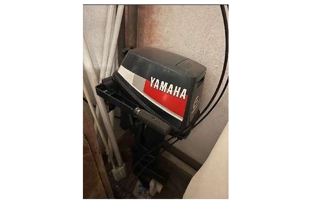 POL-STD: Einbrecher in Kutenholz erbeuten Schmuck, Unbekannte entwenden zwei Au&szlig;enbordmotoren aus Buxtehuder Garage