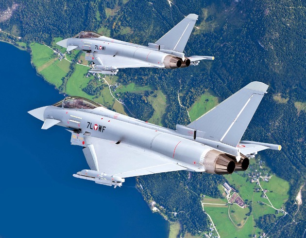 Eurofighter sichern Luftraum während des Weltwirtschaftsforums 2015 in Davos