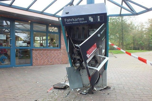LKA-SH: Fahrkartenautomat am Bahnhof Friedrichstadt gesprengt