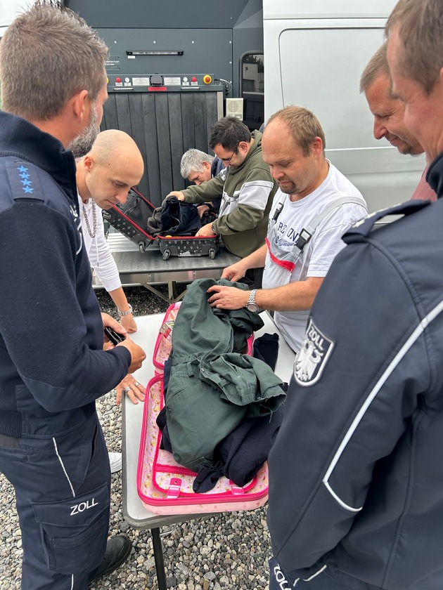 HZA-HN: Hauptzollamt Heilbronn beteiligt sich am bundesweiten Aktionstag Schichtwechsel/ Menschen mit und ohne Behinderung tauschen ihren Arbeitsplatz