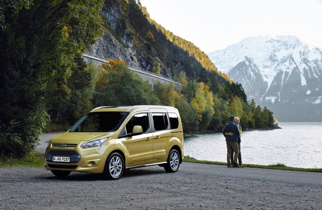 Ford-Werke GmbH: Ford Connect-Baureihe: Jetzt mit 1,5-Liter-TDCi-Dieselmotor und zusätzlichen Assistenz-Technologien bestellbar (FOTO)