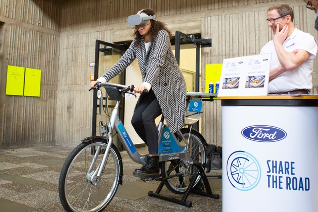 Ford engagiert sich mit VR-Brille &quot;WheelSwap&quot; für mehr Rücksichtnahme im Straßenverkehr