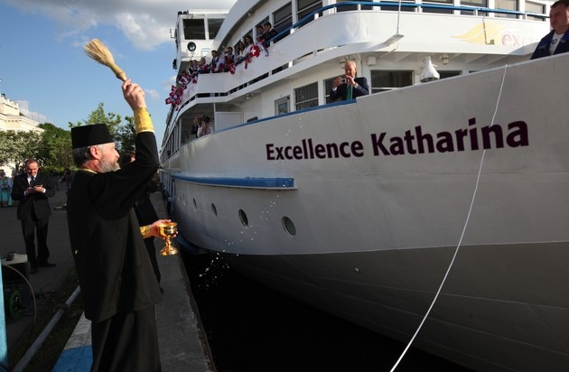 Excellence - Reisebüro Mittelthurgau: Flussschiff Excellence Katharina in Moskau getauft