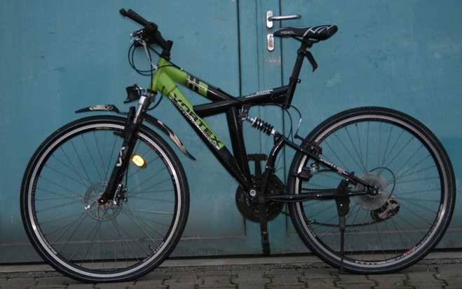 POL-DA: Bürstadt: Polizei nimmt Dieb fest und sucht rechtmäßige Eigentümer von drei Mountainbikes