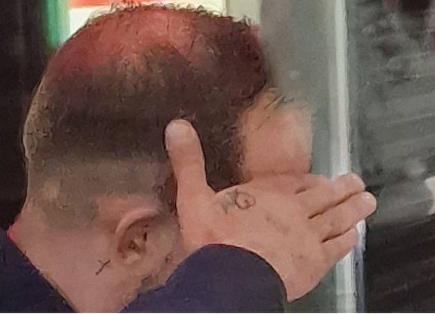 POL-SBR-STADT: Versuchte Nötigung mittels Messer und Sachbeschädigung an Transporter in der Saarbrücker Innenstadt - Öffentlichkeitsfahndung nach unbekanntem Haupttäter