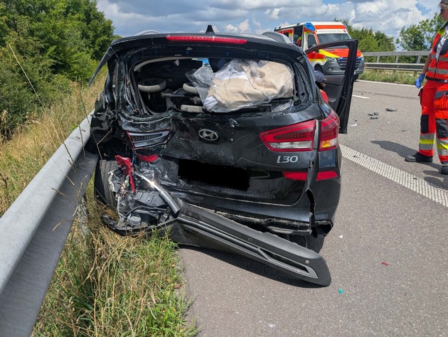 POL-PDLD: Landau/BAB65 - 4 Leichtverletzte und hoher Sachschaden