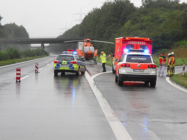 FW-BOT: Bottrop; Verkehrsunfall auf der A31 eine Person von LKW erfasst