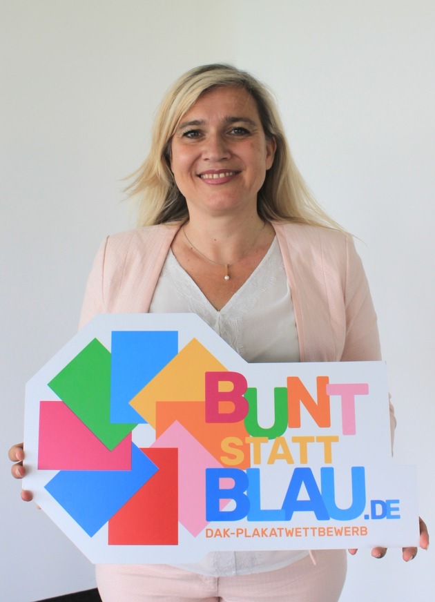 Komasaufen: Gesundheitsministerin Huml startet DAK-Kampagne &quot;bunt statt blau&quot; 2020 in Bayern