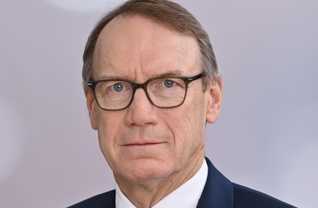 ABDA Bundesvgg. Dt. Apothekerverb&auml;nde: Sparen statt st&auml;rken - Koalition steht bei den Apotheken kurz vorm Wortbruch