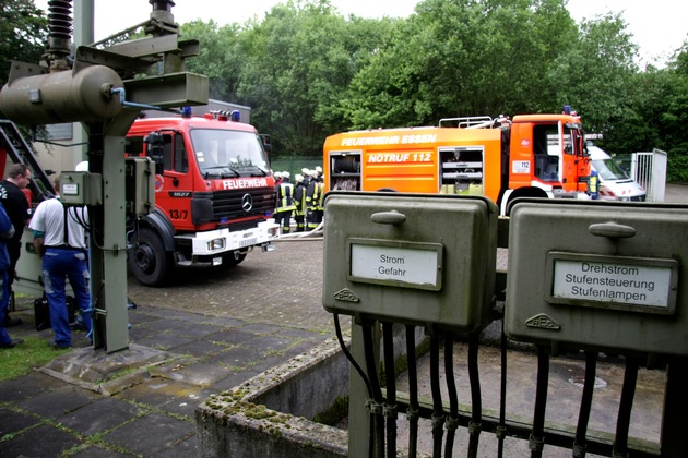 FW-E: Kettwig stromlos, Brand in Umspannanlage &quot;Im Teelbruch&quot;