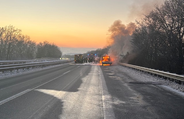 POL-VDKO: Fahrzeug-Brand auf der A48 - Vollsperrung der Richtungsfahrbahn Trier