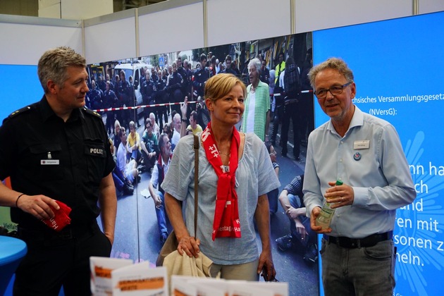 POL-AK NI: Demokratiestarke Polizei Niedersachsen auf dem Deutschen Evangelischen Kirchentag in Hannover: Austausch über Protest, gesellschaftlichen Zusammenhalt und die Rolle der Polizei