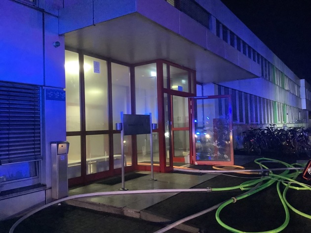 FW Mettmann: Kellerbrand in einer Asylunterkunft