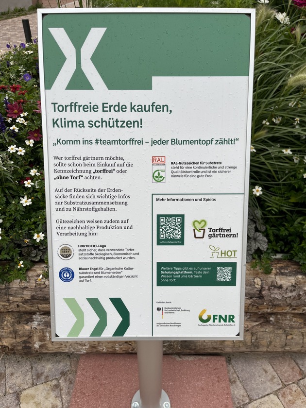 Komm ins #teamtorffrei! Jeder Blumentopf zählt! / FNR und HOT informieren auf den Landesgartenschauen Furth im Wald und Tal X zum torffreien Gärtnern