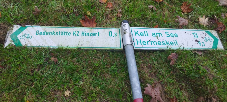 POL-PDTR: Gedenkstätte Hinzert - Schild am Radweg umgefahren und abgehauen