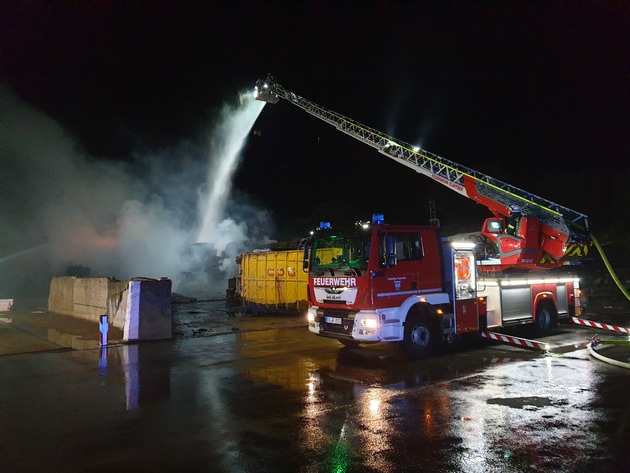 FW-RD: Update zu: Feuer auf Recyclinghof in Böhnhusen (Kreis Rendsburg-Eckernförde)