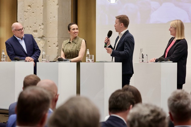 Deutscher F&uuml;hrungskr&auml;ftetag 2026: F&uuml;hrungskr&auml;fte fordern politische Weichenstellungen f&uuml;r eine zukunftsorientierte Arbeitswelt