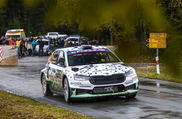 Skoda Auto Deutschland GmbH: Rallye Japan: Škoda Fabia RS Rally2 Crew strebt WRC2 Challenger-Gesamtführung an