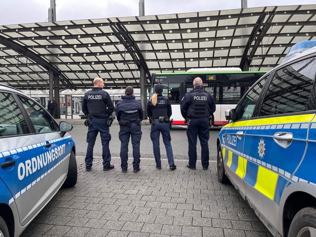 POL-RE: In Zuständigkeiten getrennt, in der Sache vereint - Polizei Recklinghausen, Bundespolizei und KOD setzen auf starke Präsenz im Bahnhof und am ZOB Recklinghausen