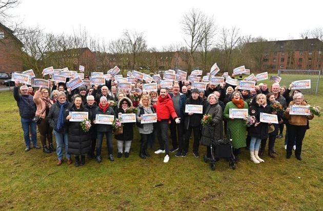 Deutsche Postcode Lotterie: Lotterie-Fieber in Westerrönfeld: Postcode Lotterie verteilt 1,4 Millionen Euro in norddeutscher Gemeinde