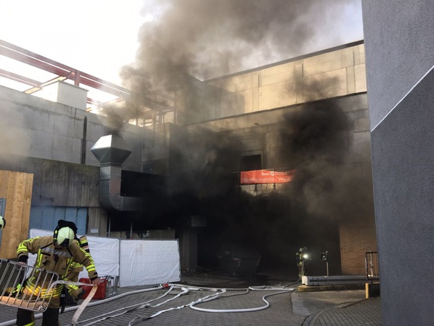 FW-BOT: Brand im Hansazentrum