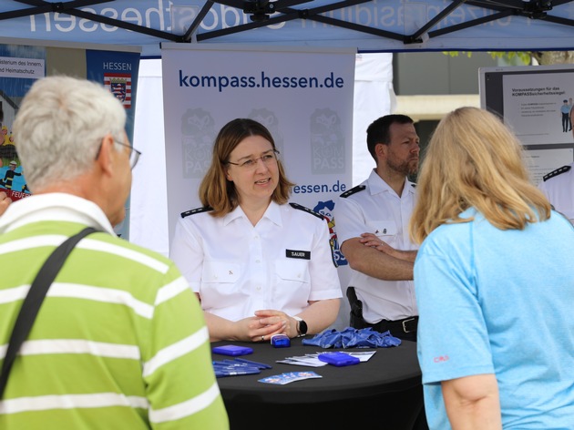 POL-OF: Innenminster Roman Poseck verleiht KOMPASS-Sicherheitssiegel an die Stadt Nidderau