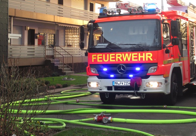 FW-MH: Wohnungsbrand mit vielen Verletzten