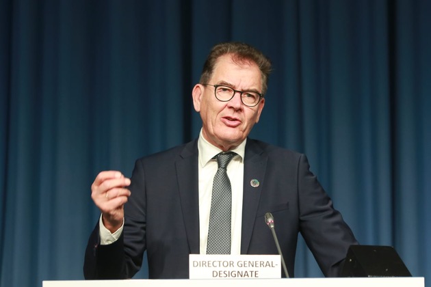 UNIDO Change of Management: DG Gerd Müller succeeds DG LI Yong