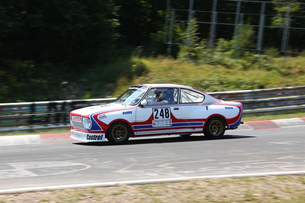 SKODA 130 RS startet beim ,24h-Classic&#039; im Rahmen der 24 Stunden Nürburgring (FOTO)