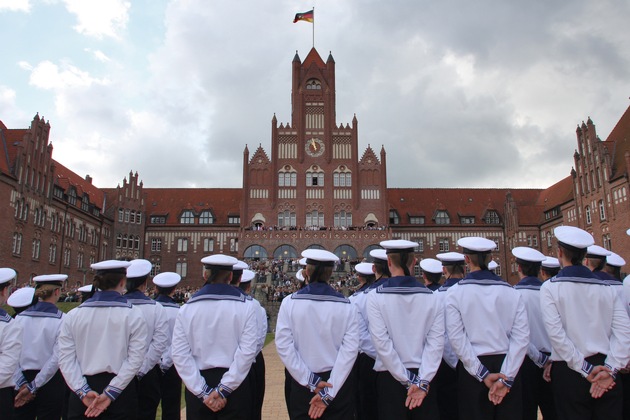 Vereidigung an der Marineschule Mürwik (BILD)