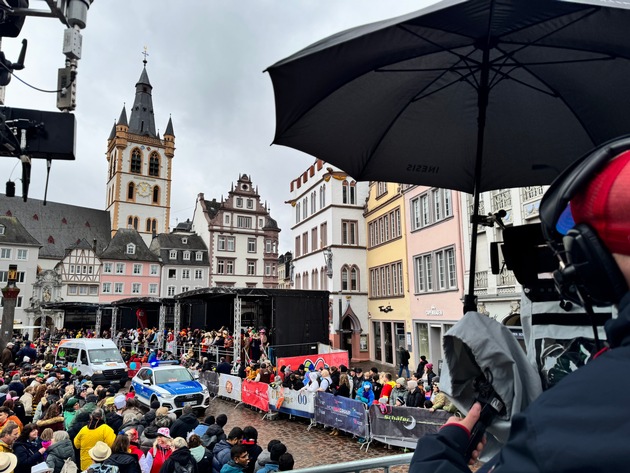 POL-PPTR: Friedlich und feierlustig: Das Rosenmontags-Fazit im Polizeipräsidium Trier