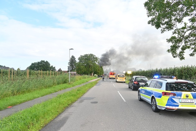 POL-STD: 70-jähriger Hausbewohner bei Feuer im Alten Land schwer verletzt