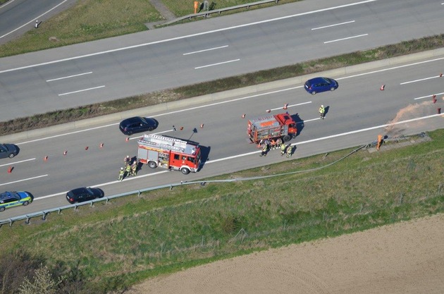 API-TH: Unfall mit sechs Verletzten auf der A 4 bei Ronneburg in Richtung Dresden